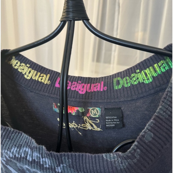 Desigual Sweater. Such a cool piece🔥 - Picture 3 of 5